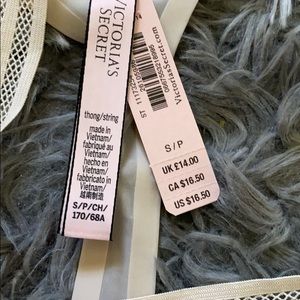 Victoria's Secret Intimates & Sleepwear - Victoria's Secret thong (small) Victoria's Secret Intimates & Sleepwear - Victoria's Secret thong (small)